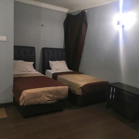 Oyo 90473 Opah Inn Hotel Kampong Ayer Terjun Eksteriør billede